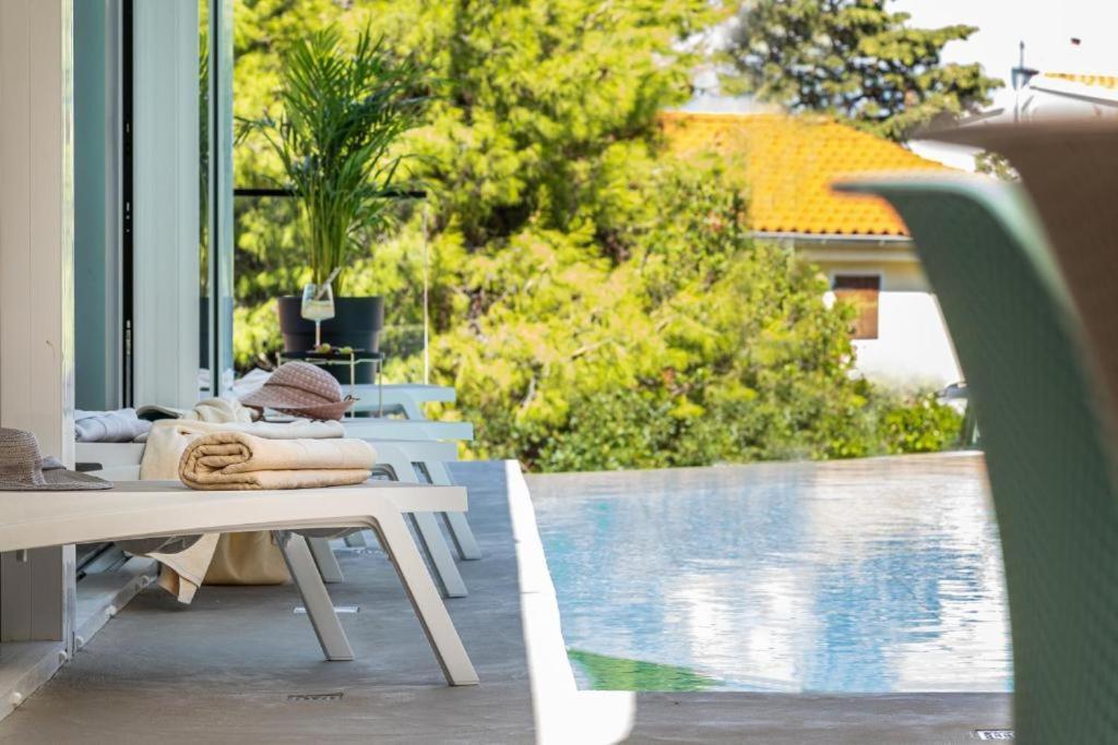 Luxe 2 Pools, Sauna Villa