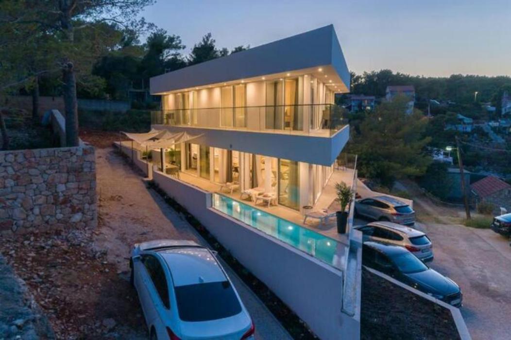 Luxe 2 Pools, Sauna Villa Vrboska