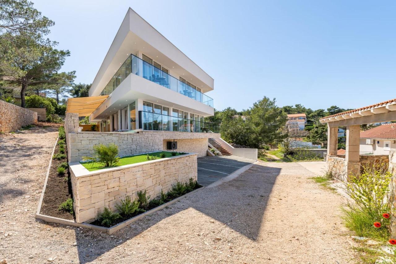 Luxe 2 Pools, Sauna Villa Vrboska